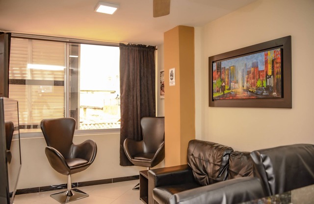 Two Bedroom Chic Apartment close to the Parks Poblado