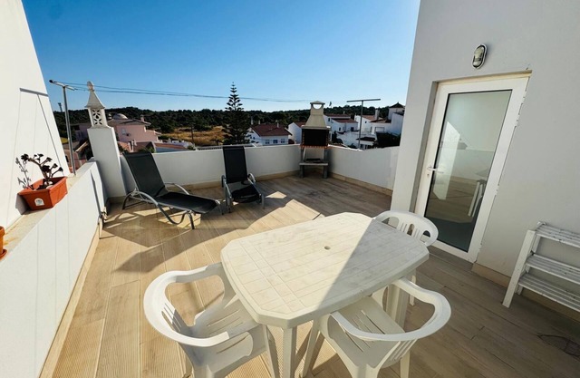 Two bedroom townhouse with private terrace