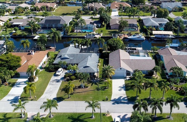 Two Great Gulf Access Homes, Heated Pools -The Steak Out- Roelens Vacations