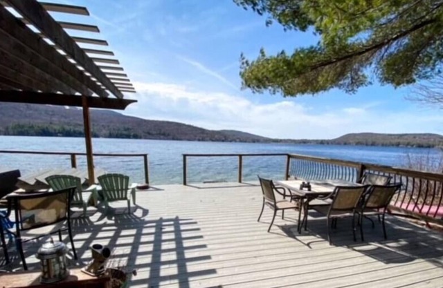 Two Homes one property great for large families