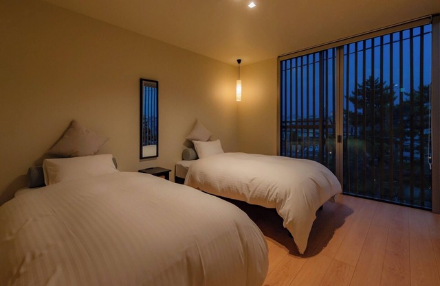 Two meals included sukiyaki for breakfast and d/Matsue Shimane