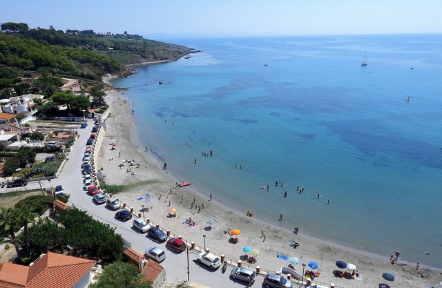 Two Room Apartment Near the Beach 1