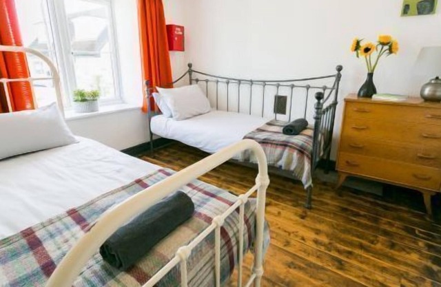 Ty Cefn - a cosy fire that sleeps 5 guests in 3 bedrooms