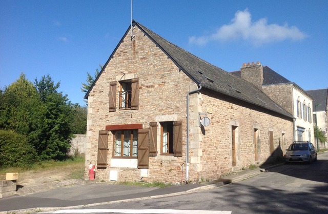 ty-feniers cottage in southern Brittany