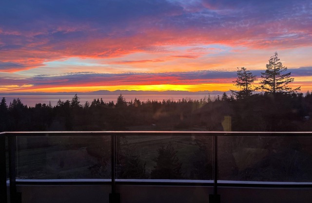 UBC beautiful two bed room unit for long term rent