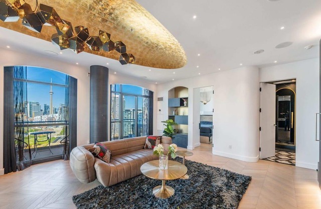 Ultra Luxury Custom Downtown 1BDRM Unit