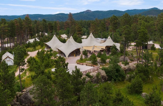 Under Canvas Mount Rushmore