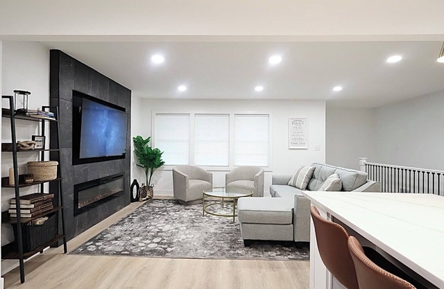 Union Park Retreat 4BR 2 King Beds Close to MSP, MOA, Colleges & River Trails