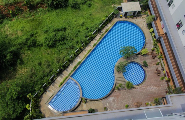 Unique and Fresh 2BR Parkland Avenue Apartment