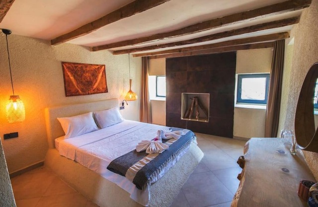 Unique Boutique Hotel Room For Chill/Out Getaway