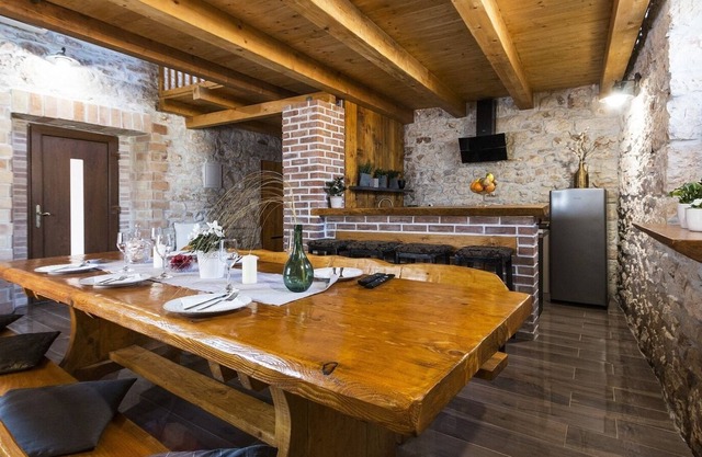 Unique Old renovated Istrian house, 4+1 persons