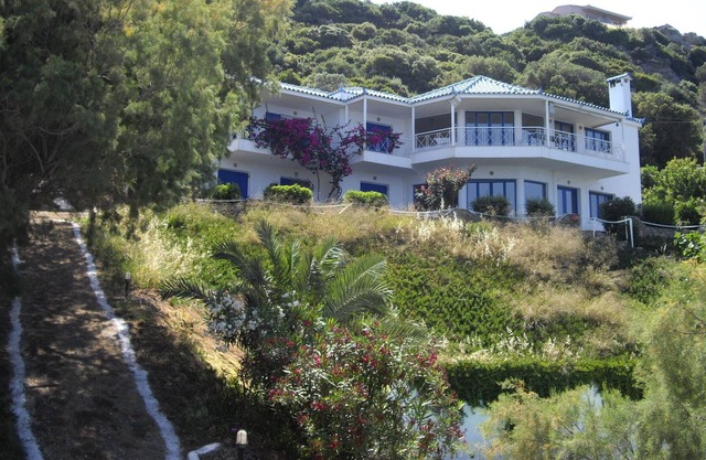 Unique!! Private Beach & Pool Summer House