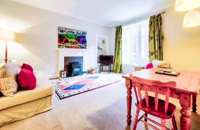 Unique Seaside Apartment, Central North Berwick