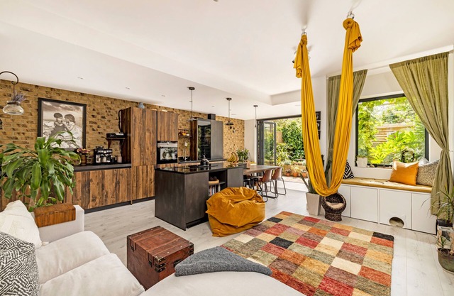 Unique Space, Sunny, Modern Design, 10 min to Portobello Rd