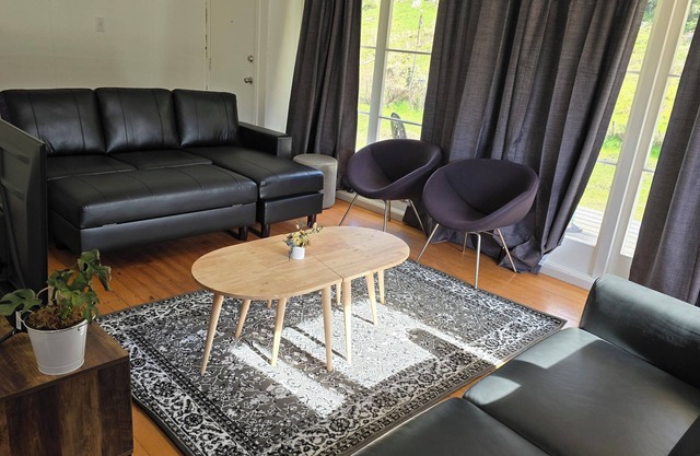Unique sunny space in natural setting. A lovely house & private access to river.