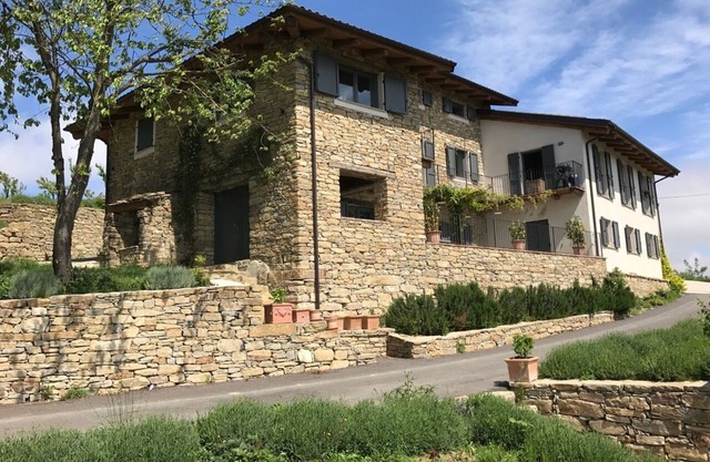 Unique Villa in unexplored italy with Alp views!