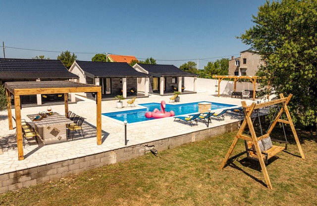 Unique Villa V with pool