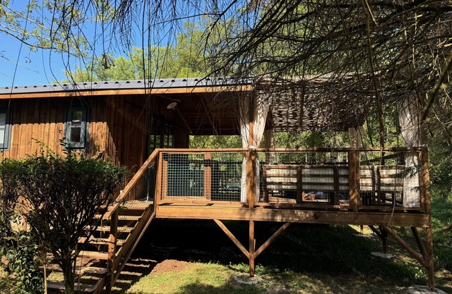 Unique Wood Cabin with Jacuzzi