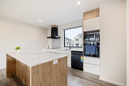 Unit 5 Brand New Your Base to Explore the CBD