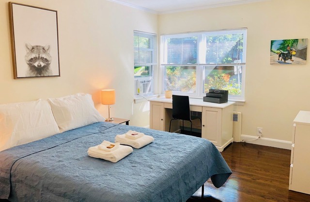 Unit1 GR8 LOCATION mins to Longwood Medical Area, BC, BU, HarvMedSchool SPACIOUS