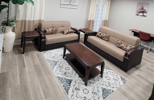 Upscale 1 Bedroom Basement Apartment