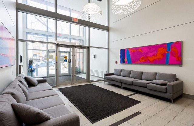 Upscale 2BR Apt with Lovely Views, Near Riverfront
