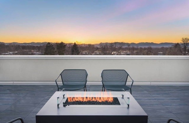 Upscale Flat with Rooftop Patio & Mountain Views!