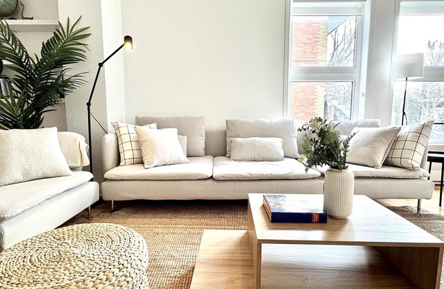 Urban Boho | Hot tub | EV Charger | 3 Free Parking