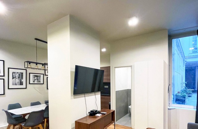 Urban Flat 76 - Pretty 2 bedroom Flat in Le Marais