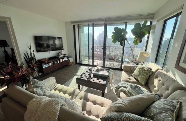 Urban Oasis with Sweeping Views - Walk to Gaslamp, Little Italy, Balboa Park