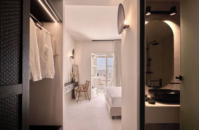 Utopia Hotel