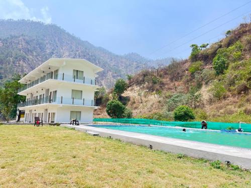 Uttarakhand Hotel The Riverside Resort Lohali
