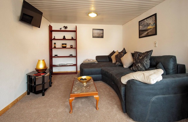 Vacation apartment (60sqm) with fully equipped kitchen just a few meters from the Haßberge Nature Park