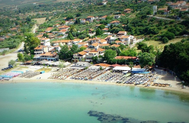 Vacation apartment/apartment for 5 guests with 65m² in Kallikratia (127341)