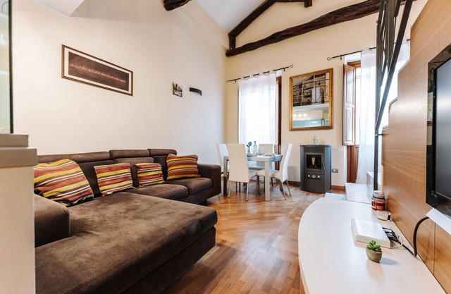 Vacation Apartment “Suite Villanova” with Wi-Fi, A/C & Balcony