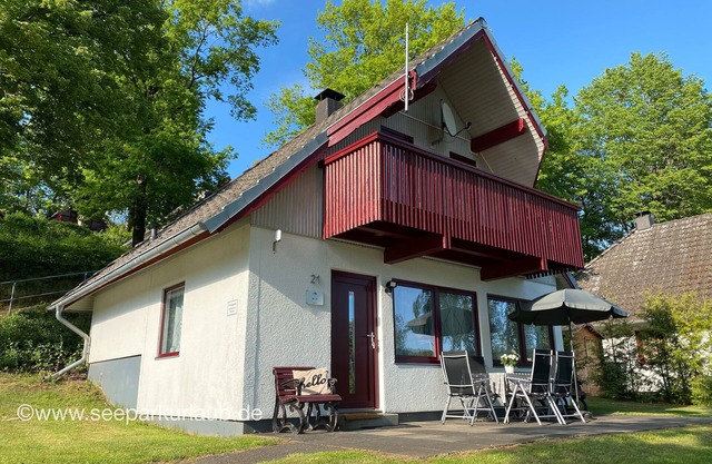 Vacation home, detached - lake view - 6 persons - comfortably furnished.