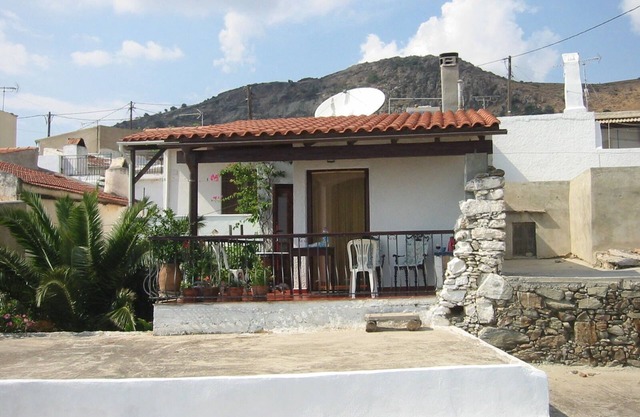 Vacation home for 4 guests with 84m² in Kerames (168008)