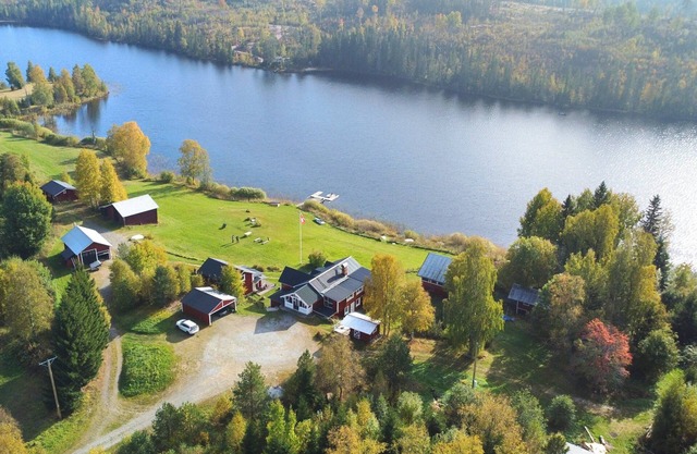 Vacation home Selina - Lake view & nature idyll near Sundsvall