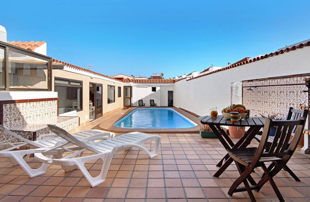Vacation Home "Vivienda Vacacional Casa Marina" with Private Heated Pool, 2 Terraces & Wi-Fi