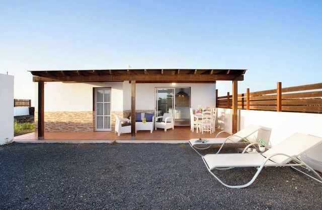 Vacation House 'Casa Daniela Lajares' with Private Terrace and Wi-Fi