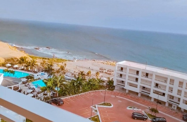 Vacation in Torre Mediterranea: 3 bedroom apartment with swimming pool and balcony