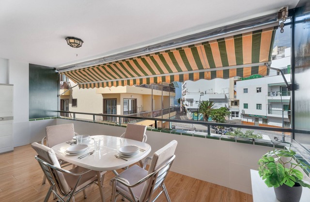 Vacation 'Tomasol' with Sea View, Private Terrace and Wi-Fi