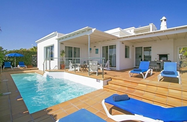 Vacation Villa 'Benedicte' with Sea View, Wi-Fi and Air Conditioning
