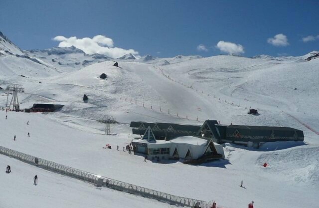 VAL THO SKI IN SKI OUT 2 BEDROOMS, 2 DOUBLE BEDS, SOUTH-FACING BALCONY, SLOPE VIEW