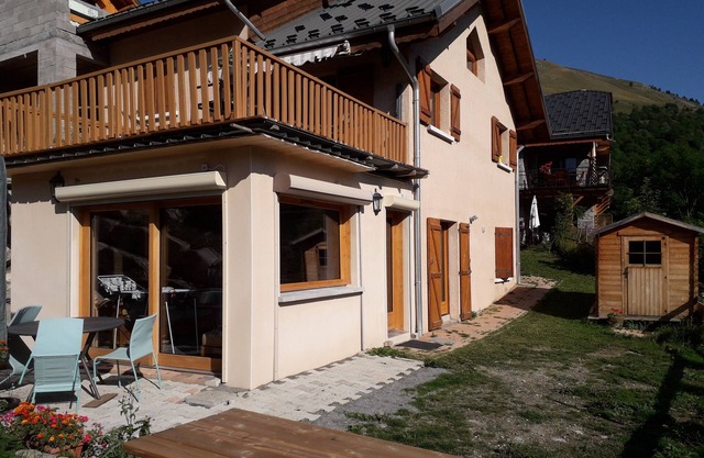 VALLOIRE CHALET LES SITTELLES COSY APARTMENT 8/10 PERSONS
