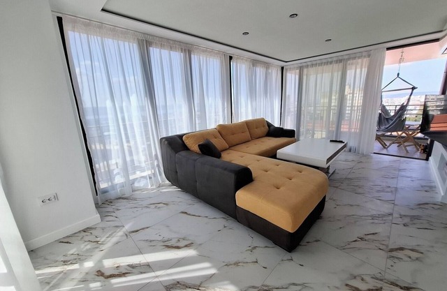 Varna Vista 3BR Apartment Free Parking
