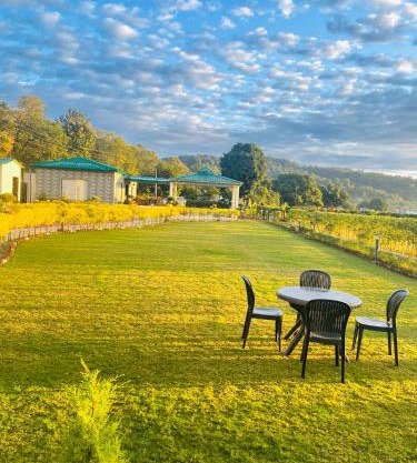 Vasant Corbett Resort