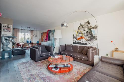 Veeve - Visual Exultation