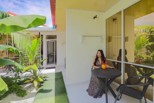 Vegas Thoddoo Maldives