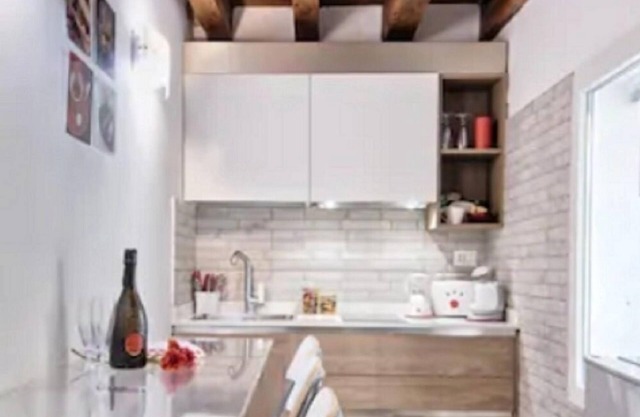 Venice Cadeau - In Cannaregio's quite area amazing location perfect for 5 people